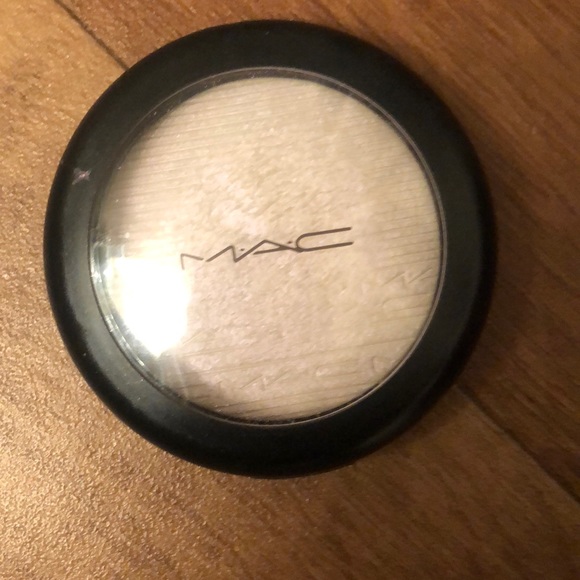 MAC - Picture 1 of 6